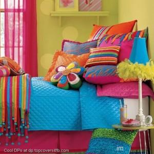 Colorful-Bedroom-Dsiplay-Picture