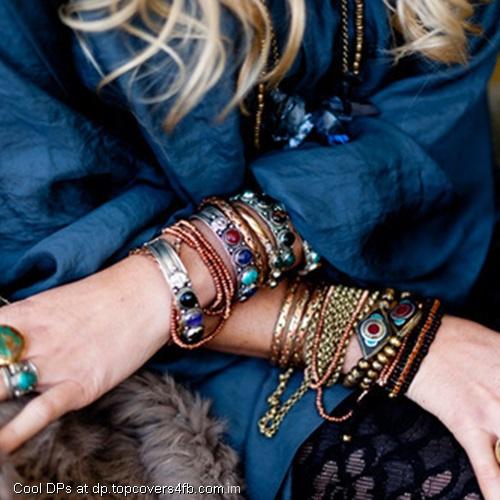 Fashion-Bracelet-Stylish-Display-Picture