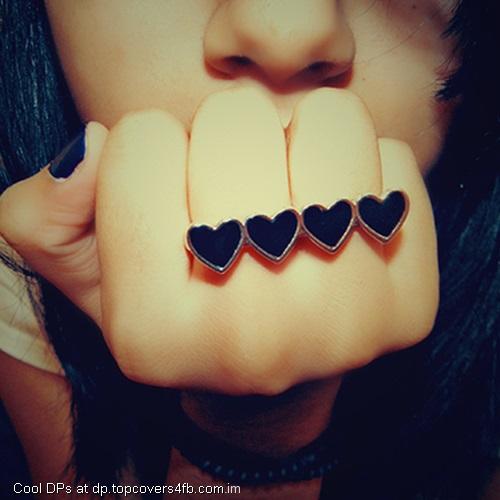 Fashion-Girls-Hearts-Jewelry-Rings-Display-Picture