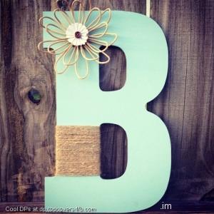 Green-B-Letter-Display-Picture
