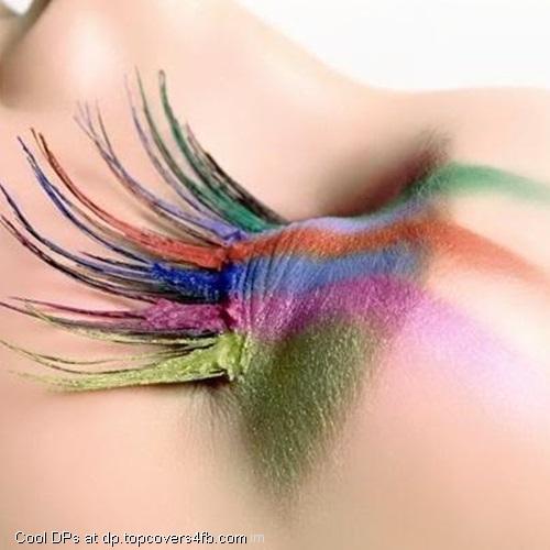 Layers-Of-Coloured-Eyeshadow-Dsiplay-Picture.