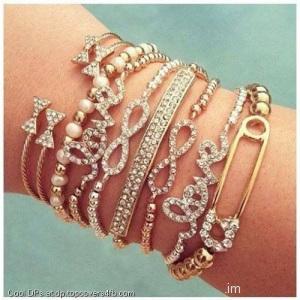 Love-Bracelets-Display-Picture