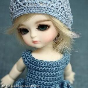 Lovely-Doll-Display-Picture