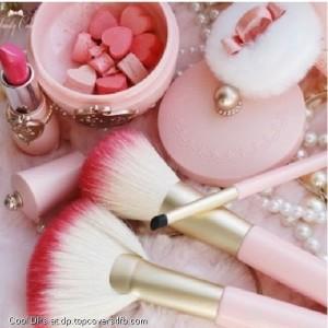 Pink-Dressing-Table-Display-Picture