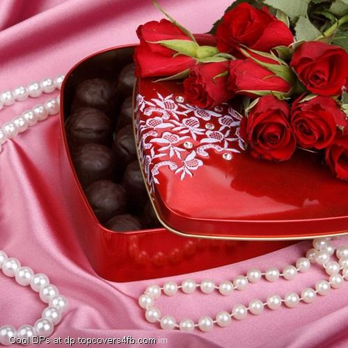 Red-Rose-With-Red-Box-Display-Picture