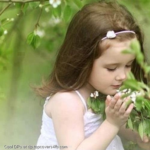 Smelling-Flower-Girl-Display-Picture