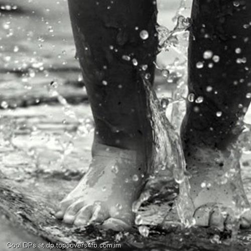 Wet-Legs-In-Rain-Display-Picture