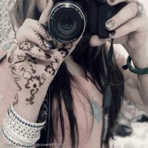 Click-Me-Girl-Display-Picture