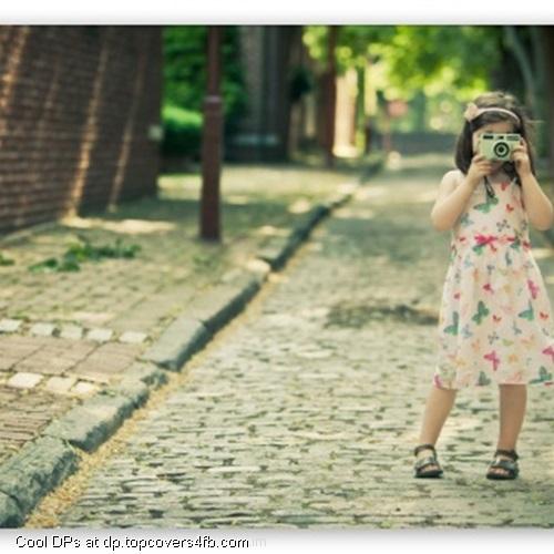 Cute-Girl-Saying-Cheese-Display-Picture