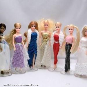 Gang-of-Cute-Barbie-Dolls-Display-Picture