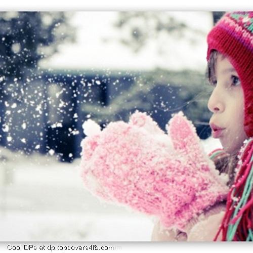 Girl-Playing-With-Snow-Display-Picture