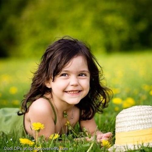 Girl-Show-Smile-Display-Picture