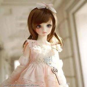 Pink-Barbie-Doll-Display-Picture