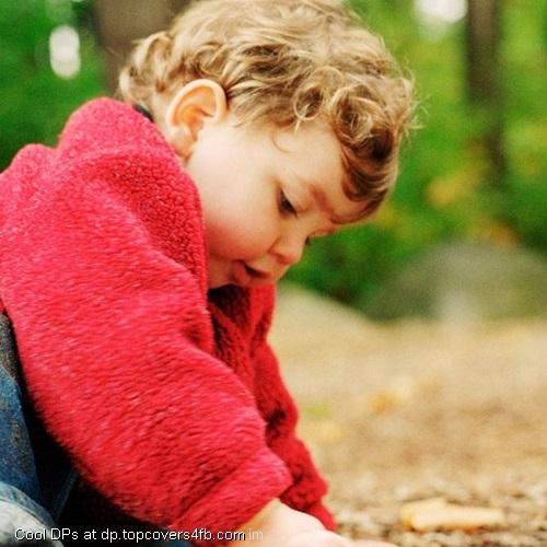 Playing-With-Leaf-Display-Picture