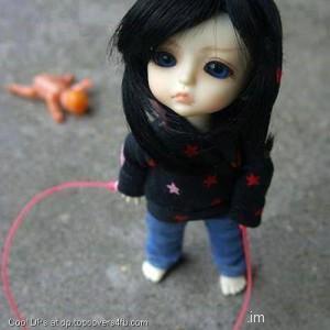Sad-Alone-Doll-Display-Picture