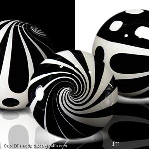 Swirls-Of-Black-And-White-Balls-Display-Picture