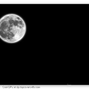 White-Moon-On-Black-Sky-Display-Picture