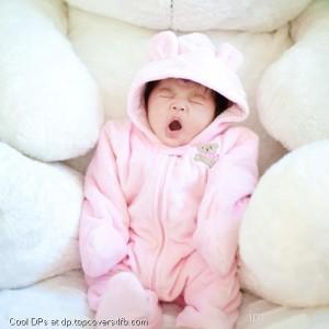 Yawning-Baby-Display-Picture