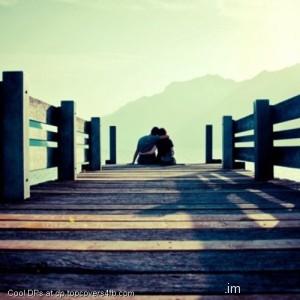 Couple-Bridge-Romance-Display-Picture