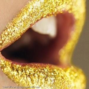 Golden-Glittery-Lips-Display-Picture
