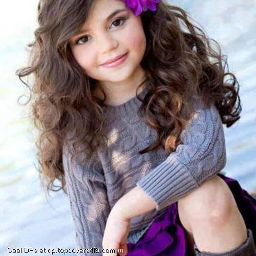 Stylish-Smile-Doll-Display-Picture