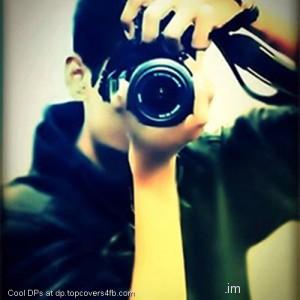 Cool-Boy-With-Camera-Display-Picture