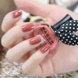 Lovely-Nail-Color-Display-Picture