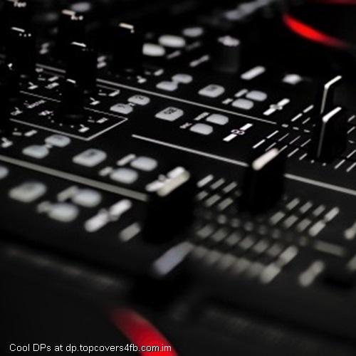 Music-Mixer-Black-Display-Picture