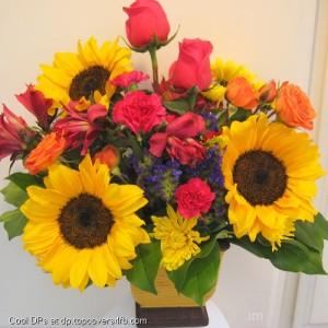 Rose-And-Sunflower-Display-Picture