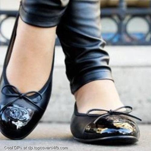 Stylish-Black-Pumps-Display-Picture