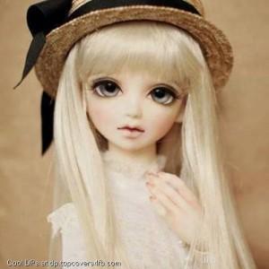 White-Cute-Doll-Display-Picture