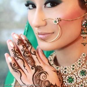 Asian-Bridal-Eyes-Display-Picture