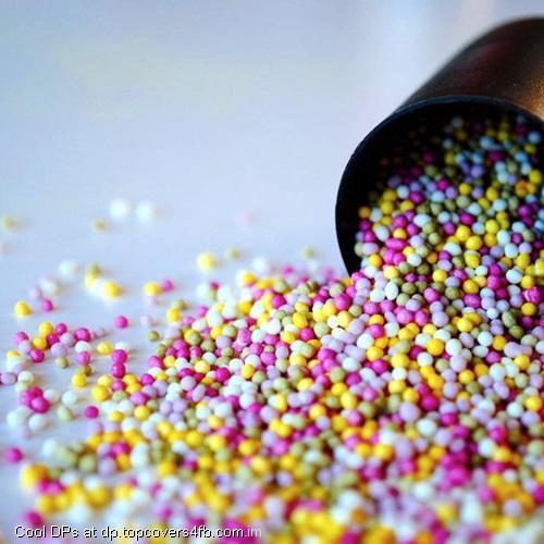 Colorful-Buntings-Display-Picture