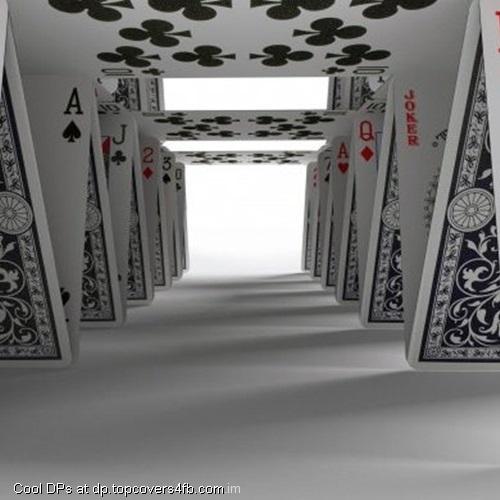 House-Of-Cards-Display-Picture