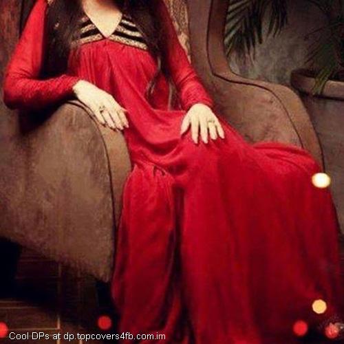 Beautiful-Red-Dress-Display-Picture
