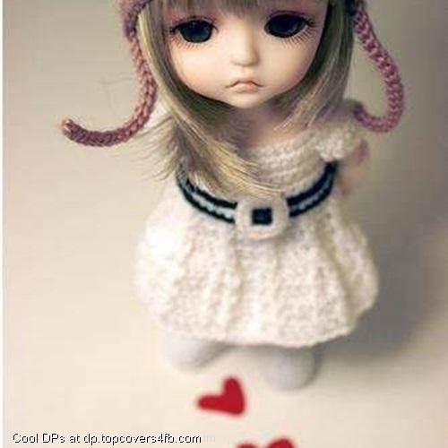 Innocent-Cute-Little-Doll-Display-Picture