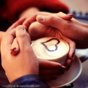 Romantic-Hands-And-Love-Cappuccino-Display-Pucture