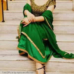 Beautiful-Green-Dress-Display-Picture