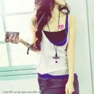 Cute-Heart-Girl-DisplayPicture