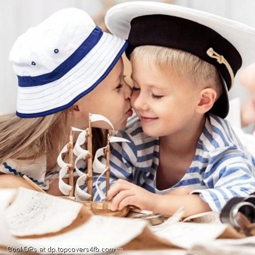 Friendship-Kiss-Display-Picture