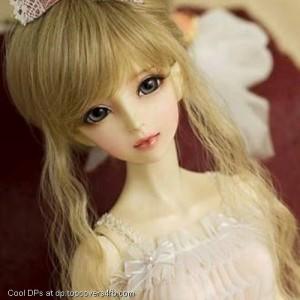 Golden-Hairs-Doll-Display-Picture