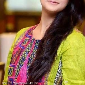 Green-Dress-Girl-Display-Picture