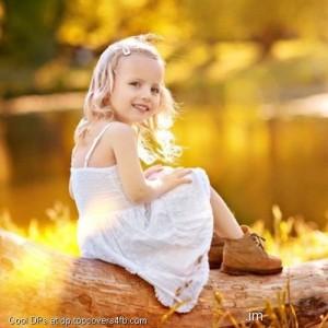 Summer-Girl-Nice-Shoes-Display-Picture