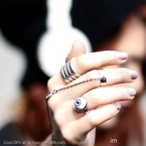 Eye-Rings-Display-Picture