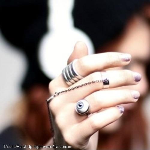 Eye-Rings-Display-Picture