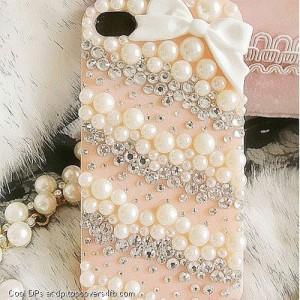 Pure-White-Back-Cover-Display-Picture