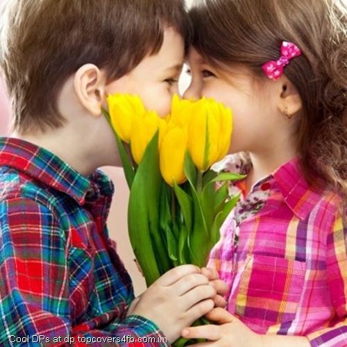 Children-Kiss-Tulips-Flower-Display-Picture