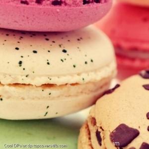 Macaroon-Biscuits-Almonds-Display-Picture