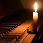 Piano-And-Candle-Display-Picture