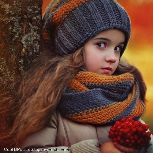 Red-Berries-Cute-Girl-Display-Picture